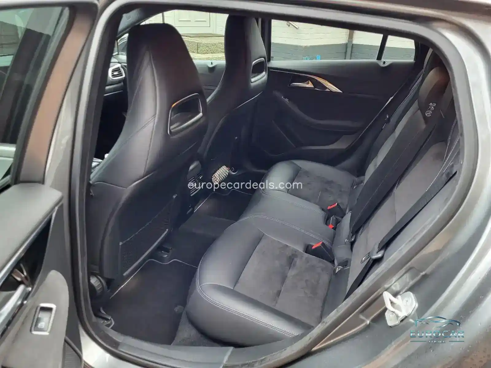 Infiniti Q30