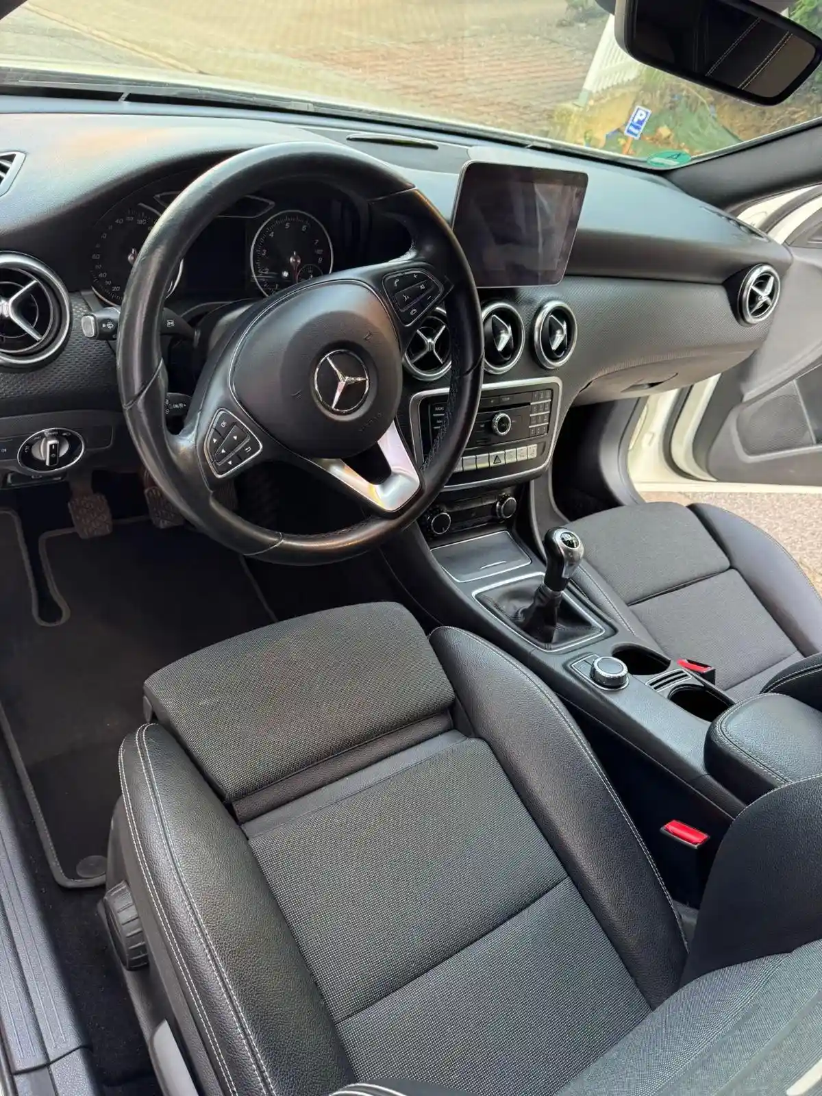Mercedes-Benz A 180
