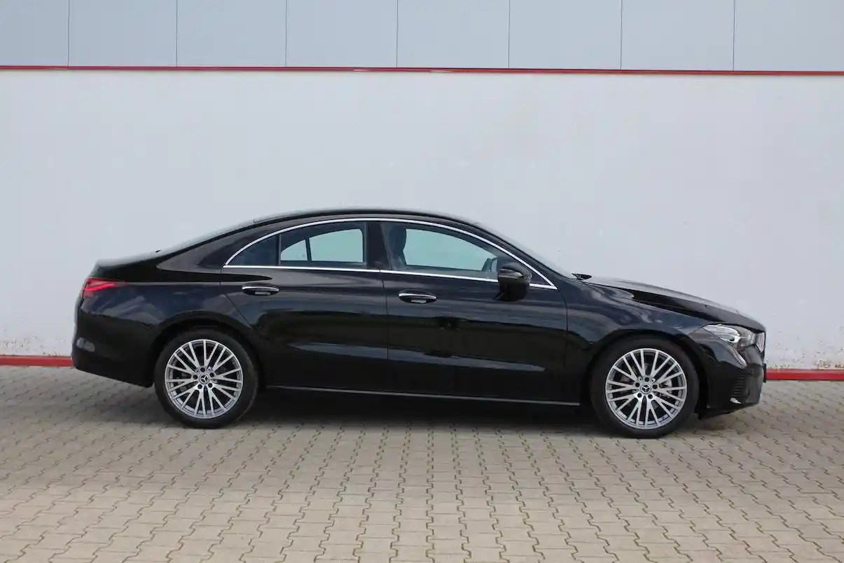 Mercedes-Benz CLA 180