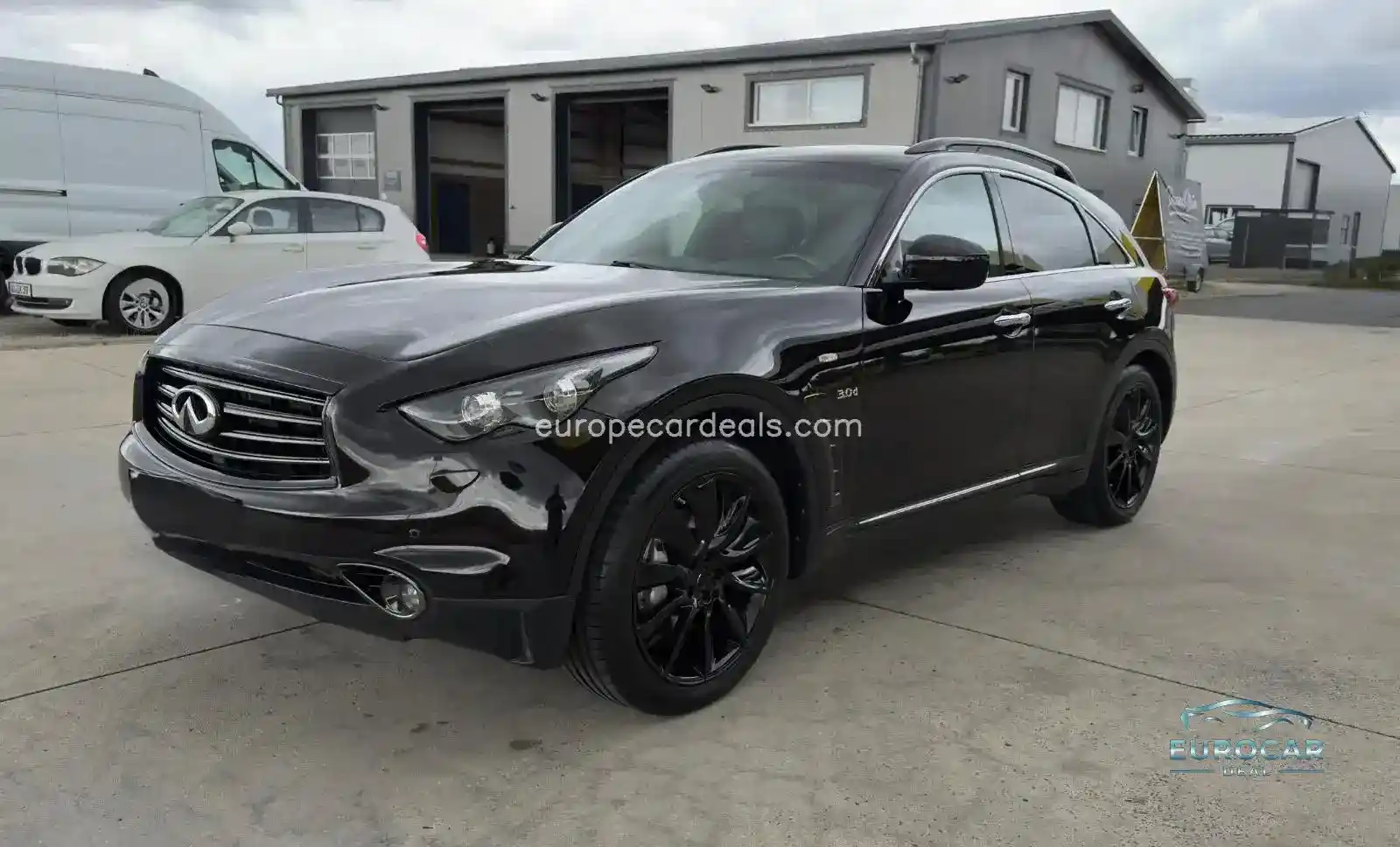 Infiniti QX70
