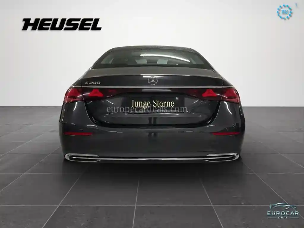 Mercedes-Benz E 200