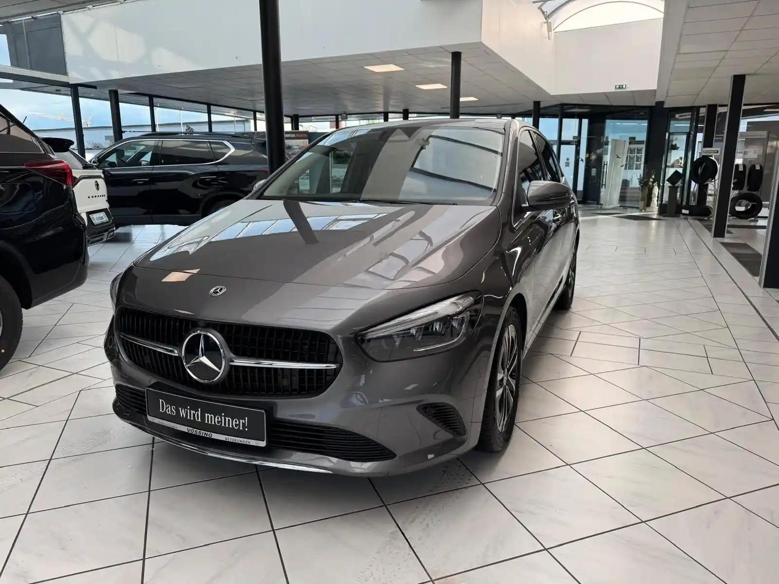 Mercedes-Benz B 180