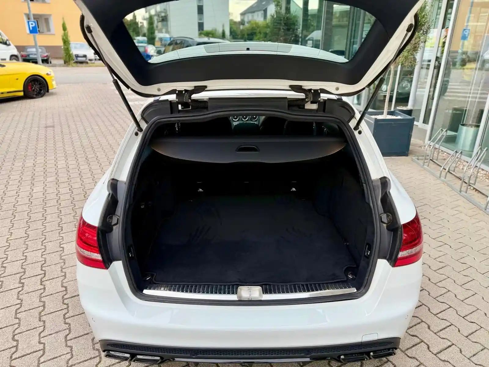 Mercedes-Benz C 63 AMG
