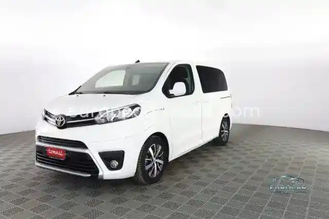 Toyota Proace (Verso)