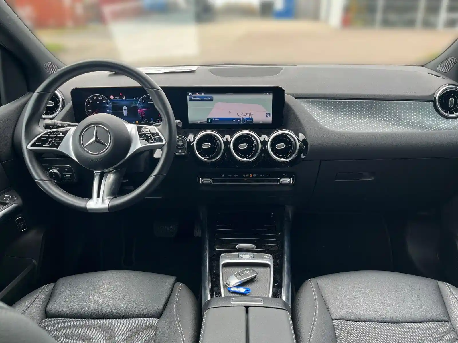 Mercedes-Benz B 200