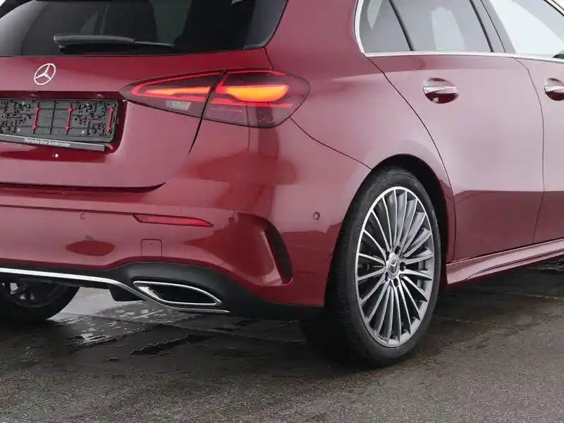 Mercedes-Benz A 220