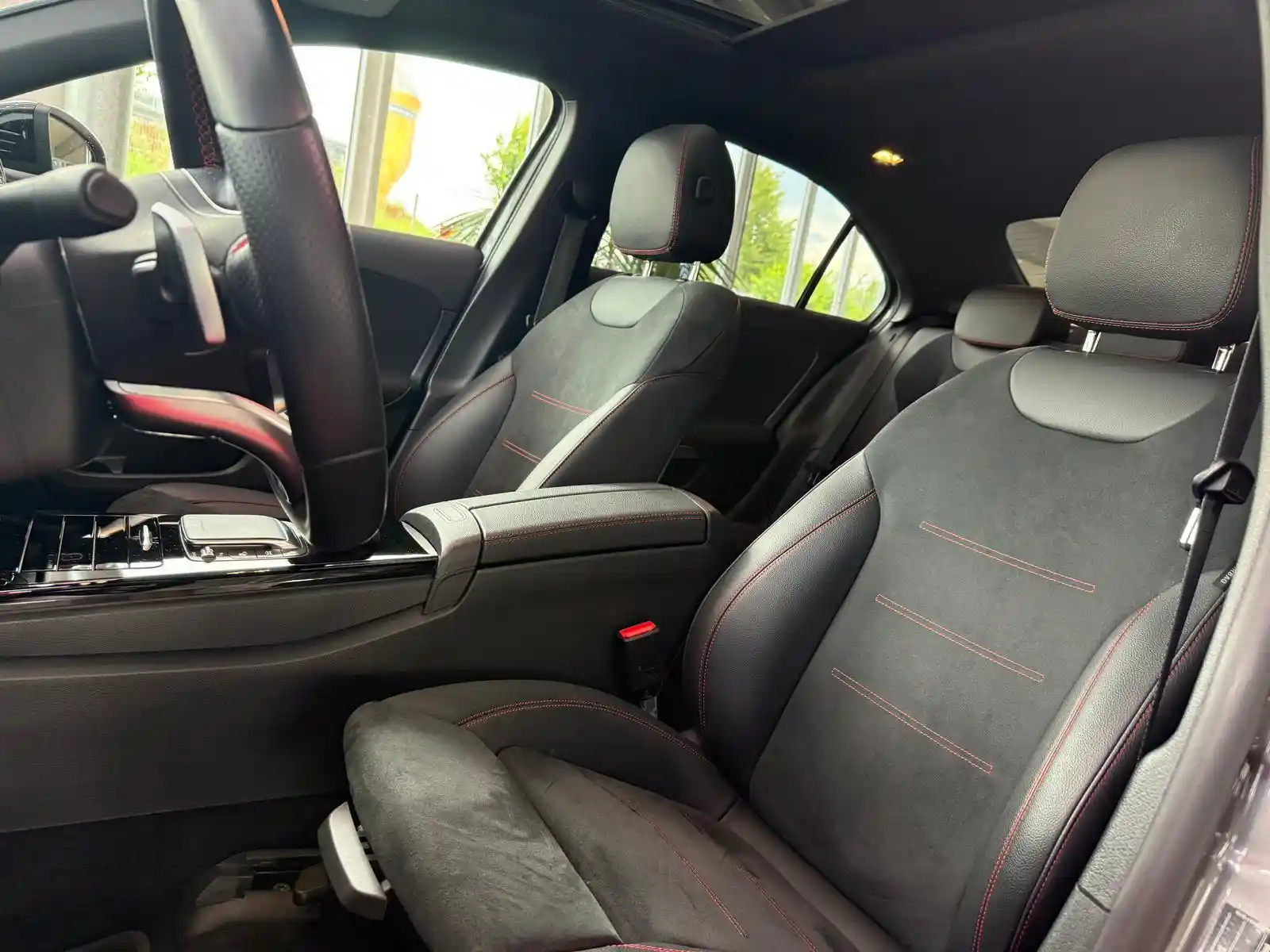 Mercedes-Benz A 220