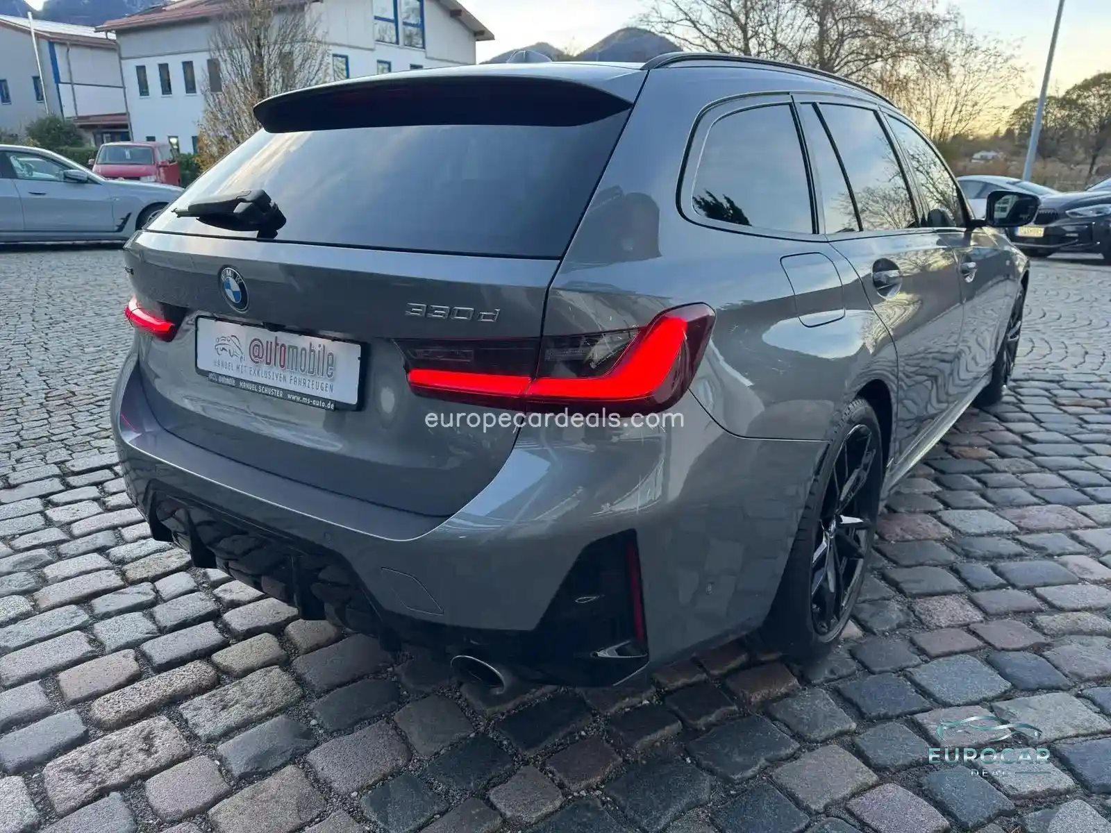 BMW 330