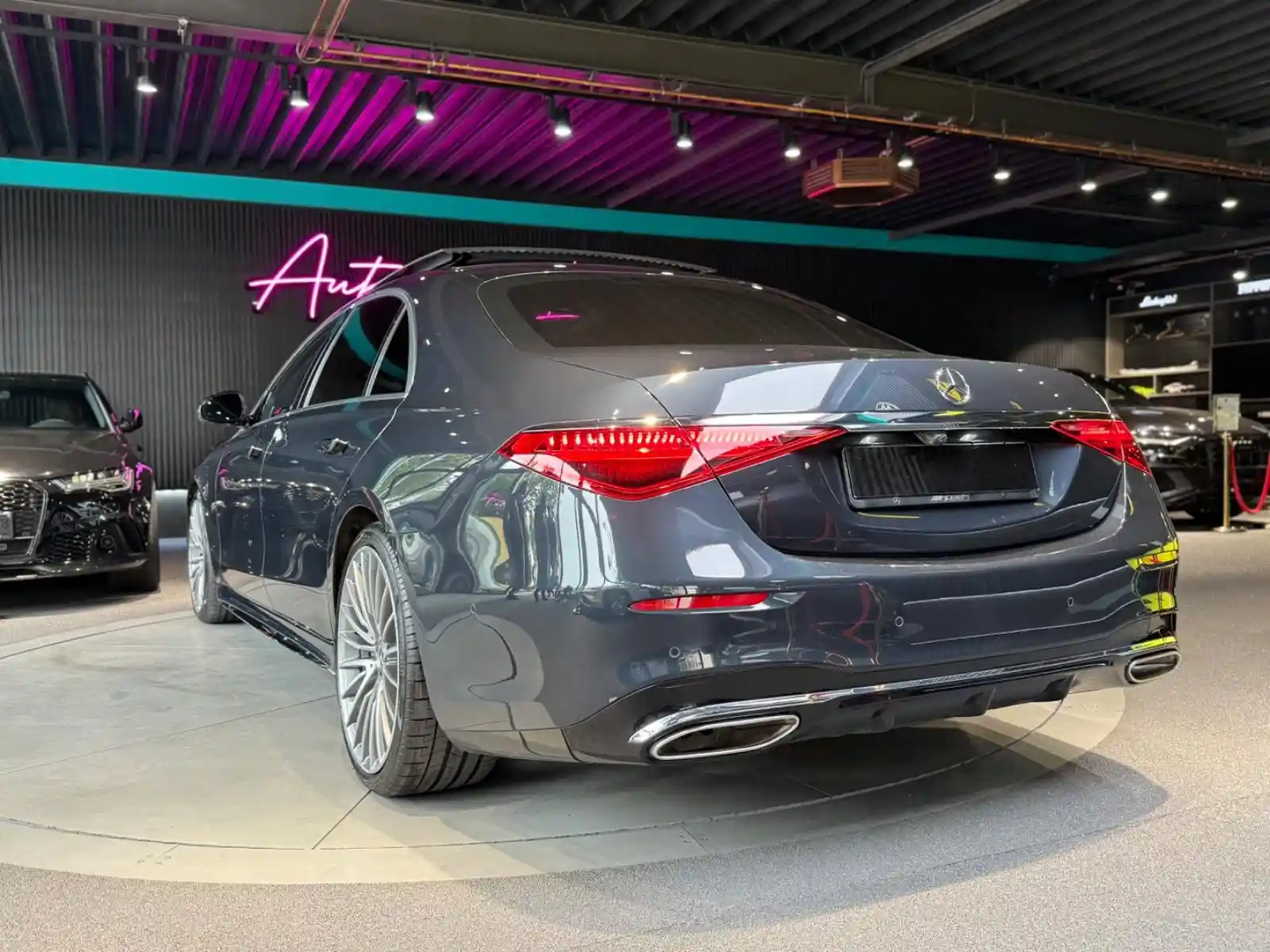 Mercedes-Benz S 500