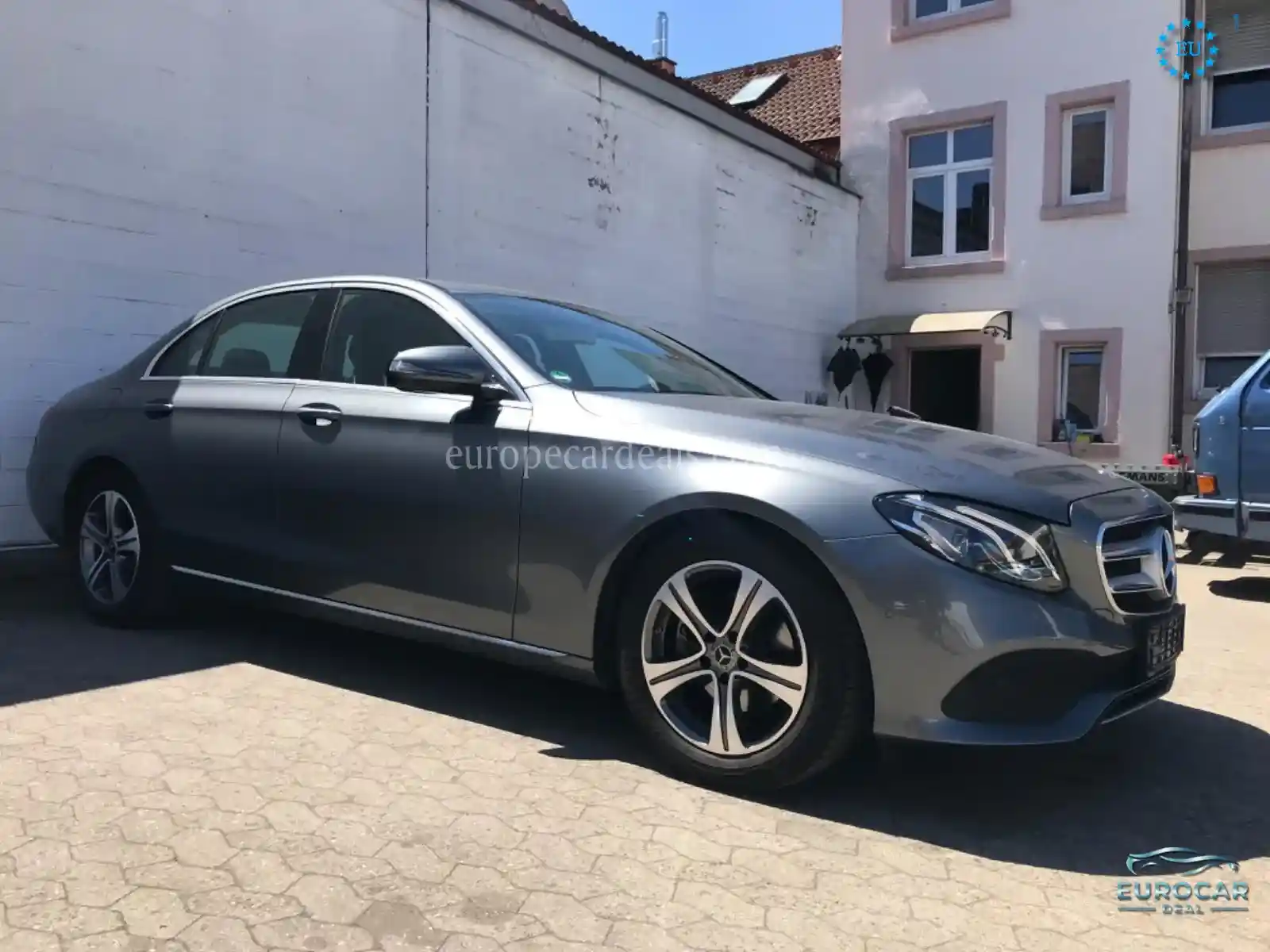 Mercedes-Benz E 220