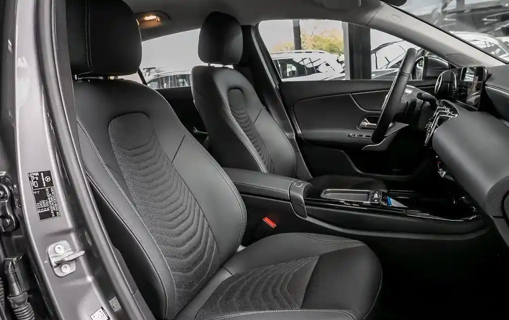 Mercedes-Benz A 200