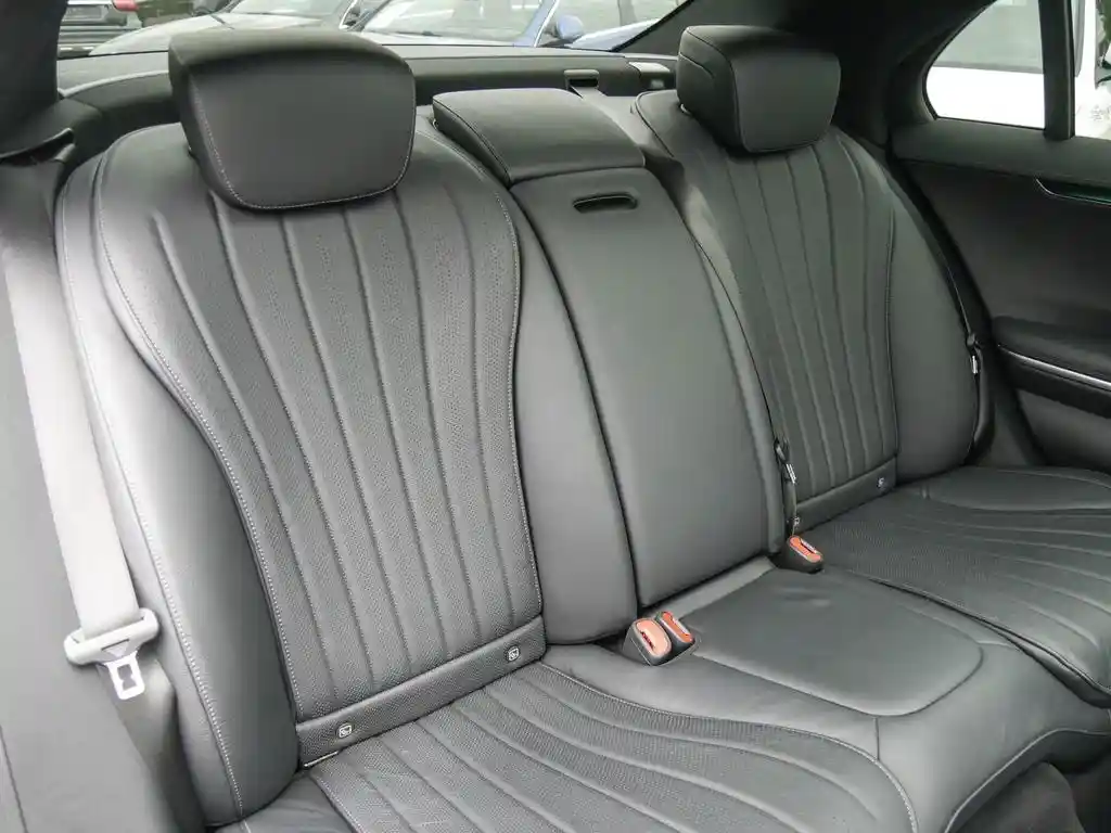 Mercedes-Benz S 400