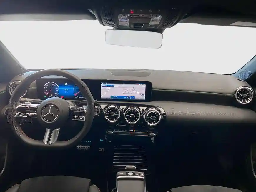 Mercedes-Benz A 200
