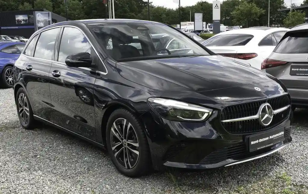 Mercedes-Benz B 200