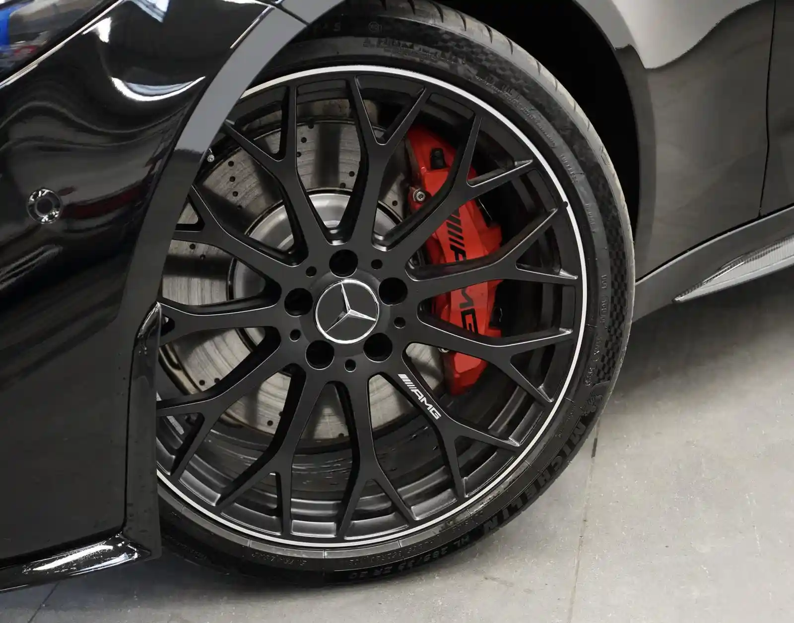 Mercedes-Benz C 63 AMG