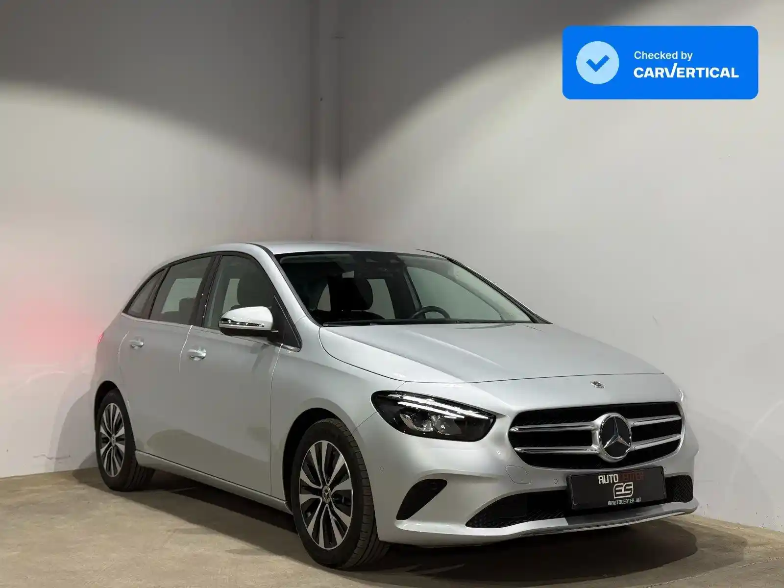 Mercedes-Benz B 220
