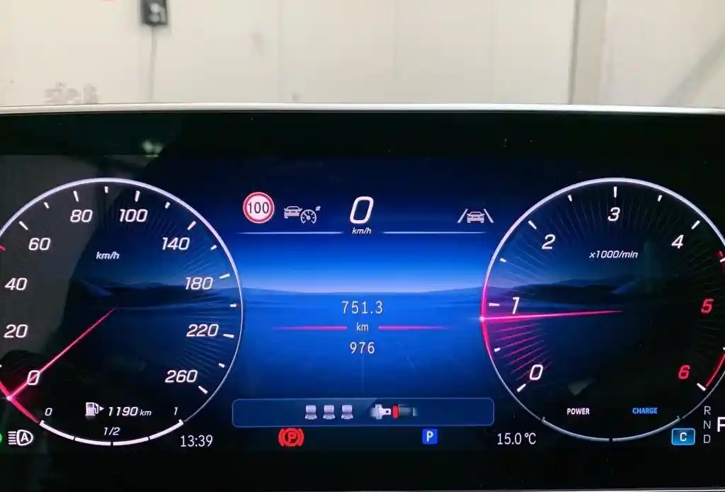 Mercedes-Benz C 220