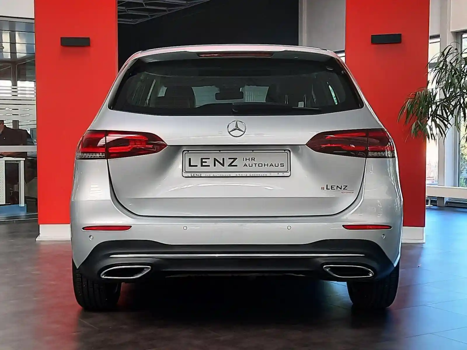 Mercedes-Benz B 220