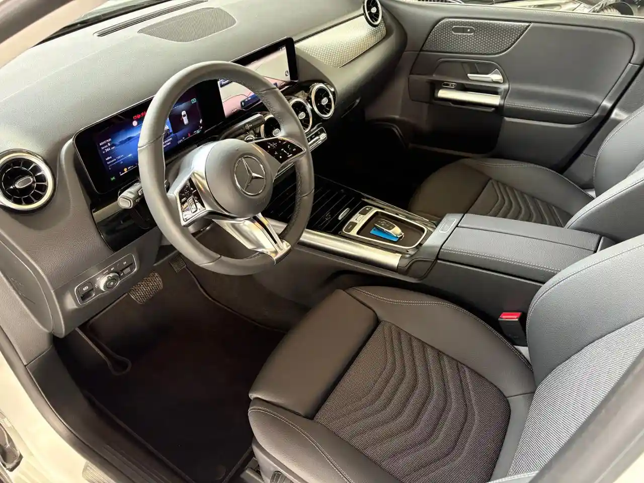 Mercedes-Benz B 200