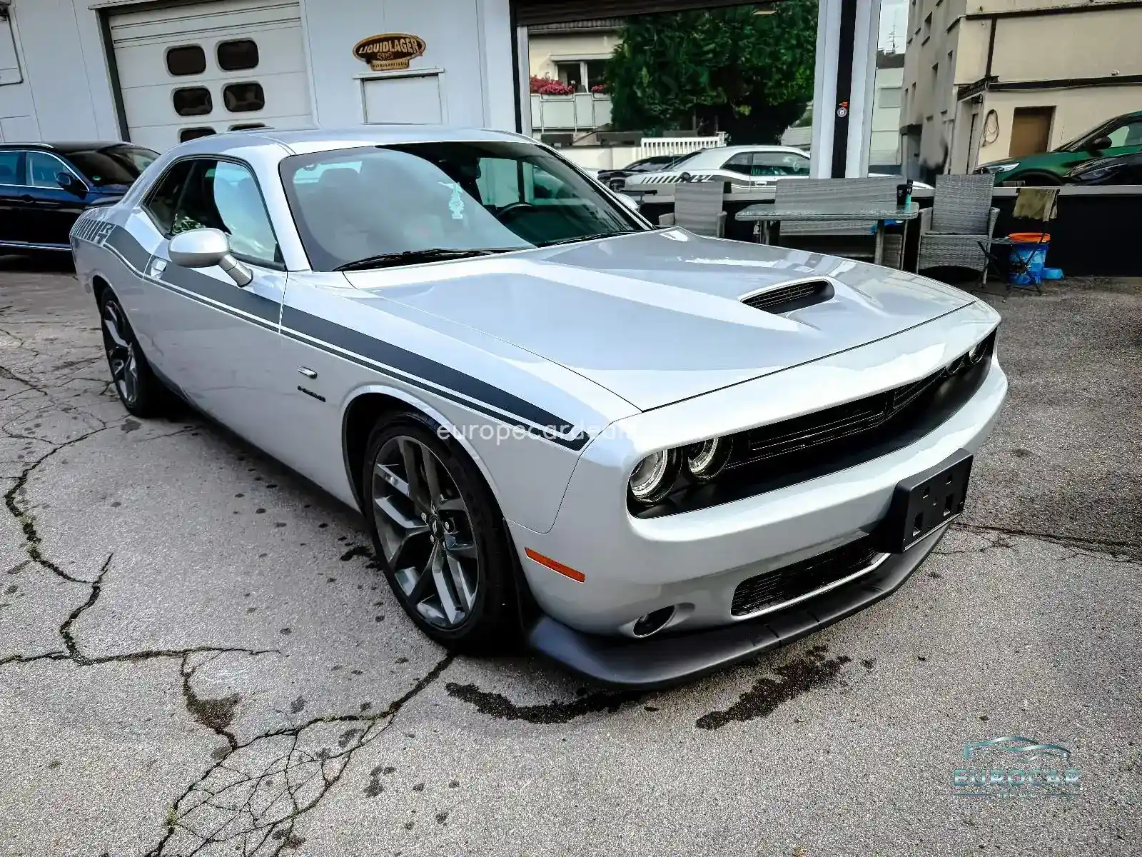 Dodge Challenger
