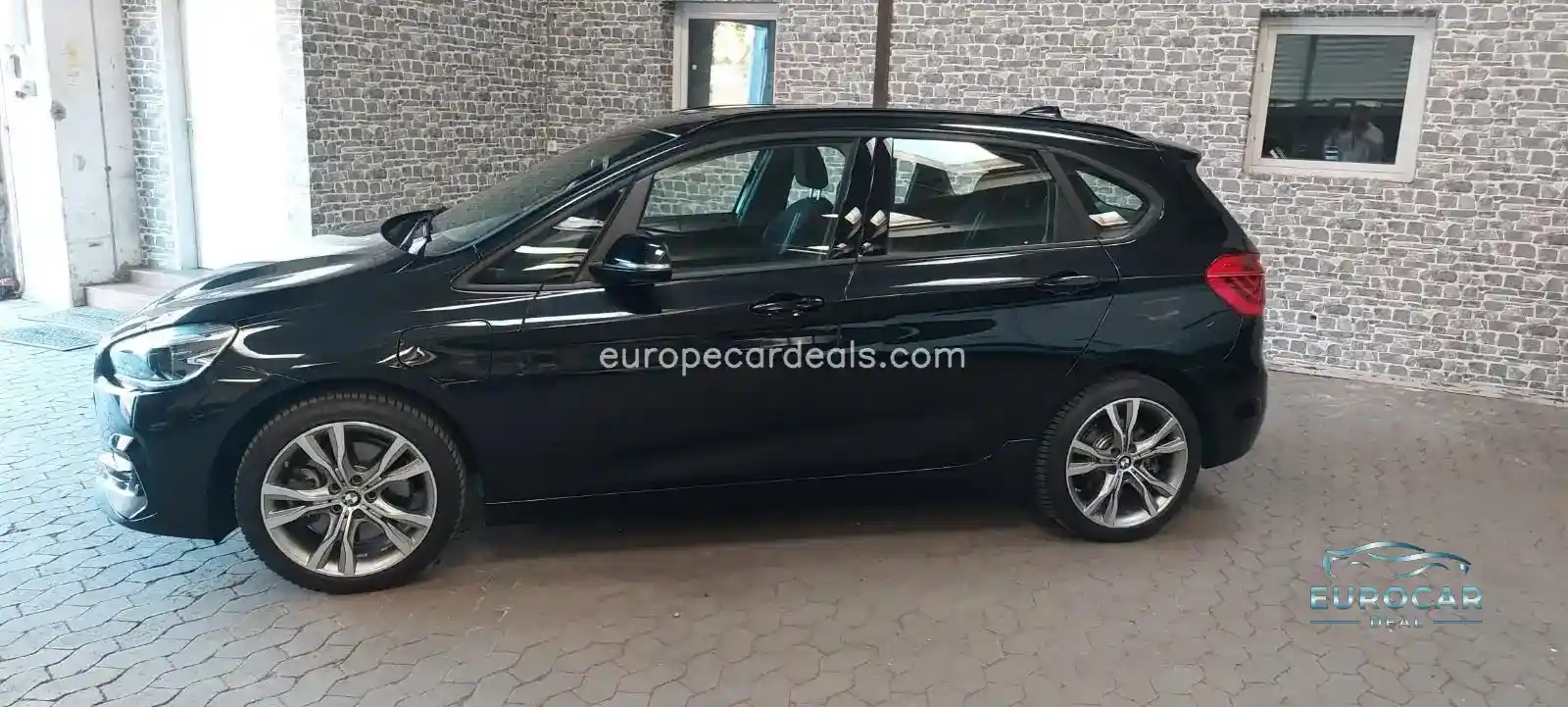 BMW 225