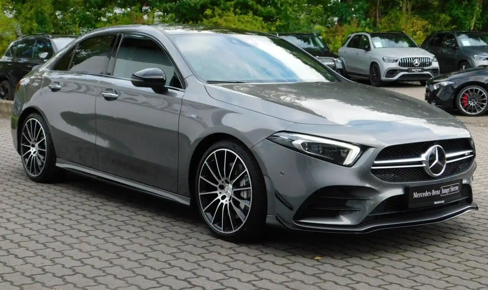 Mercedes-Benz A 35 AMG