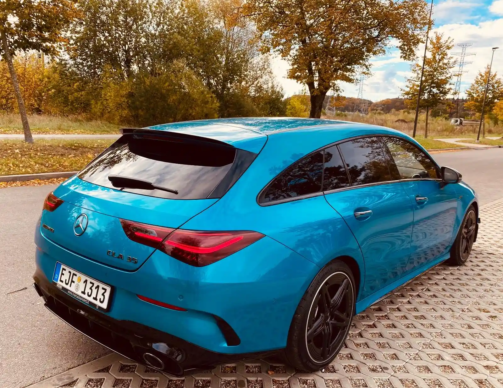 Mercedes-Benz CLA 35 AMG Shooting Brake