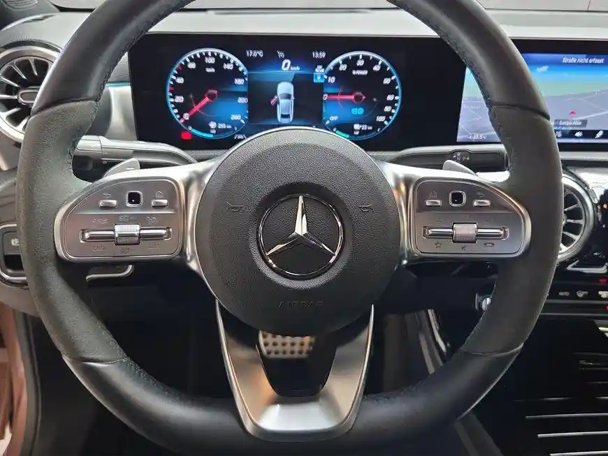 Mercedes-Benz A 250