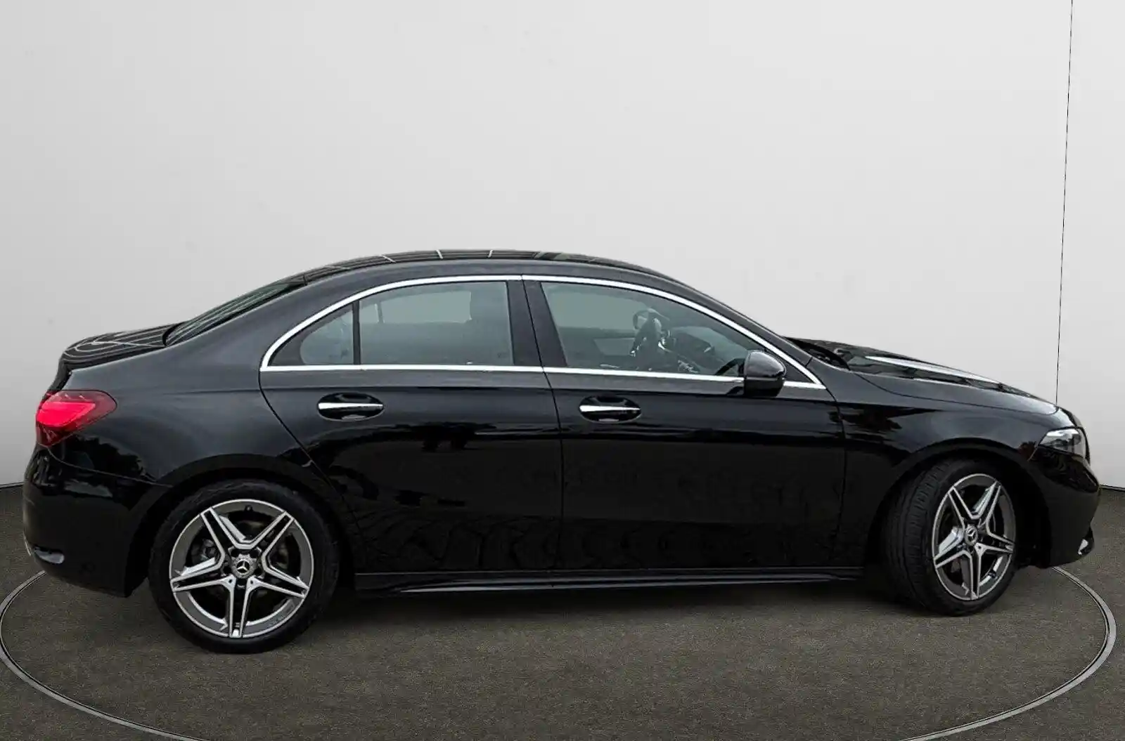 Mercedes-Benz A 220