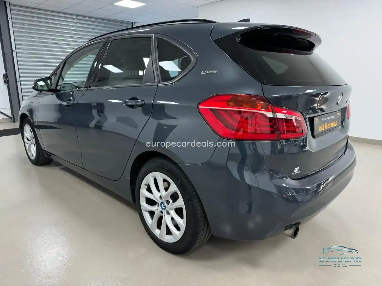 BMW 225