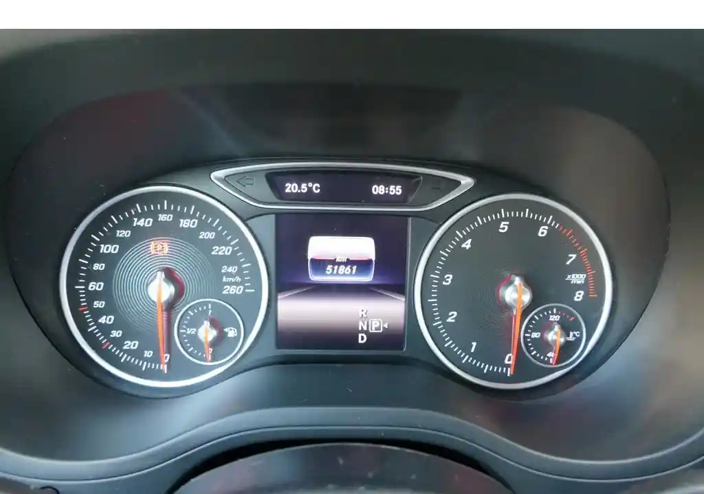 Mercedes-Benz B 200
