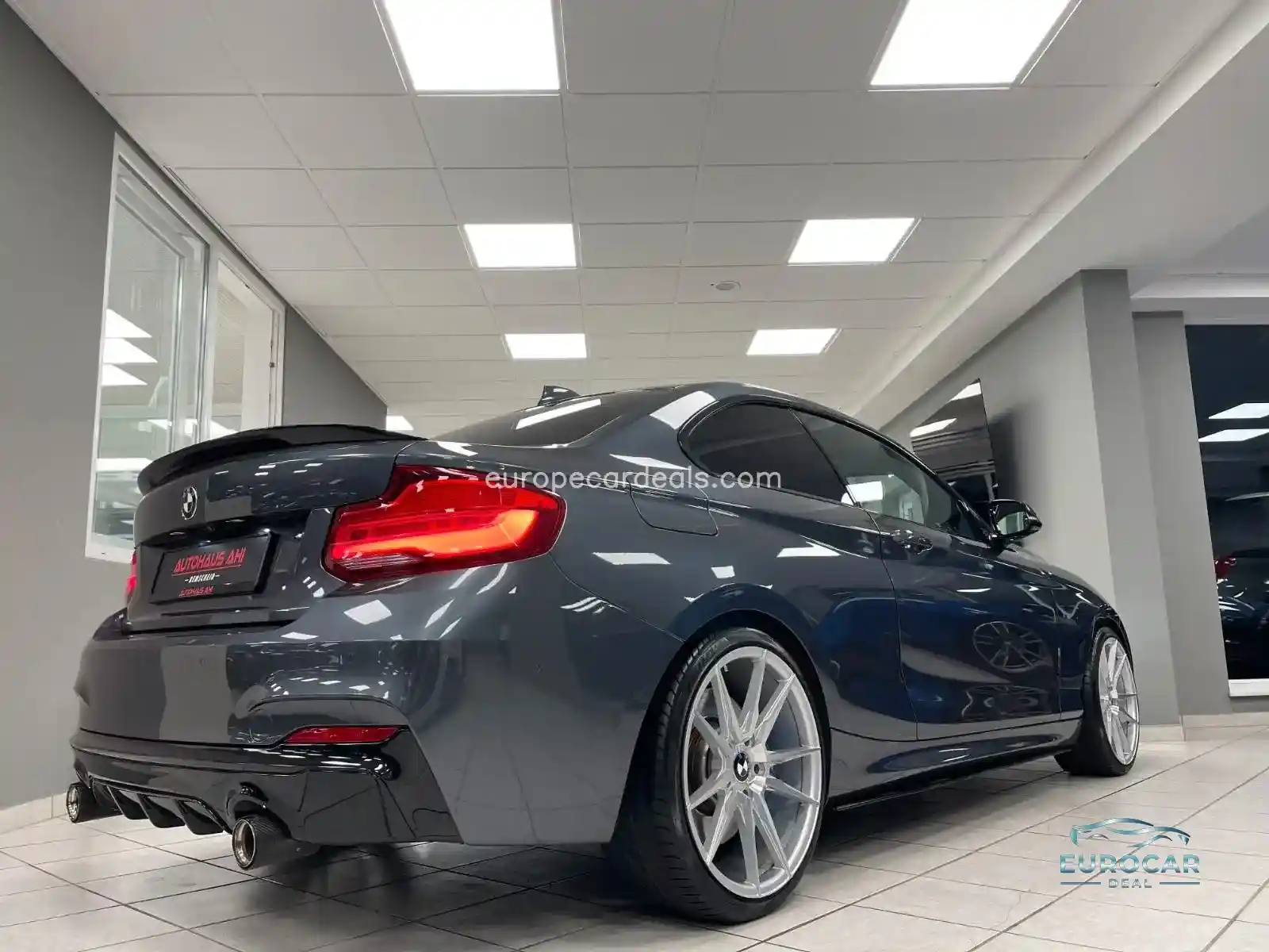 BMW M240i