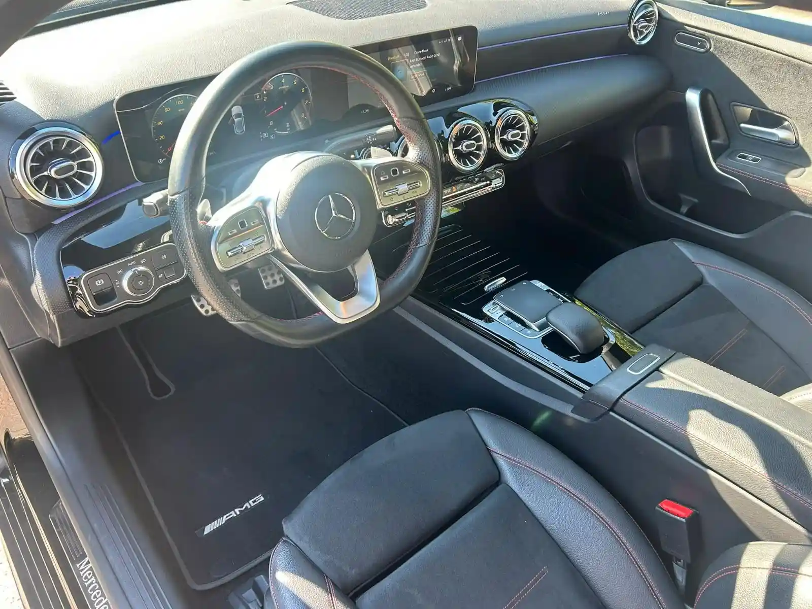 Mercedes-Benz A 220