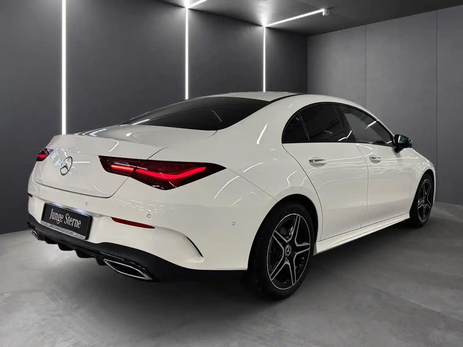 Mercedes-Benz CLA 200