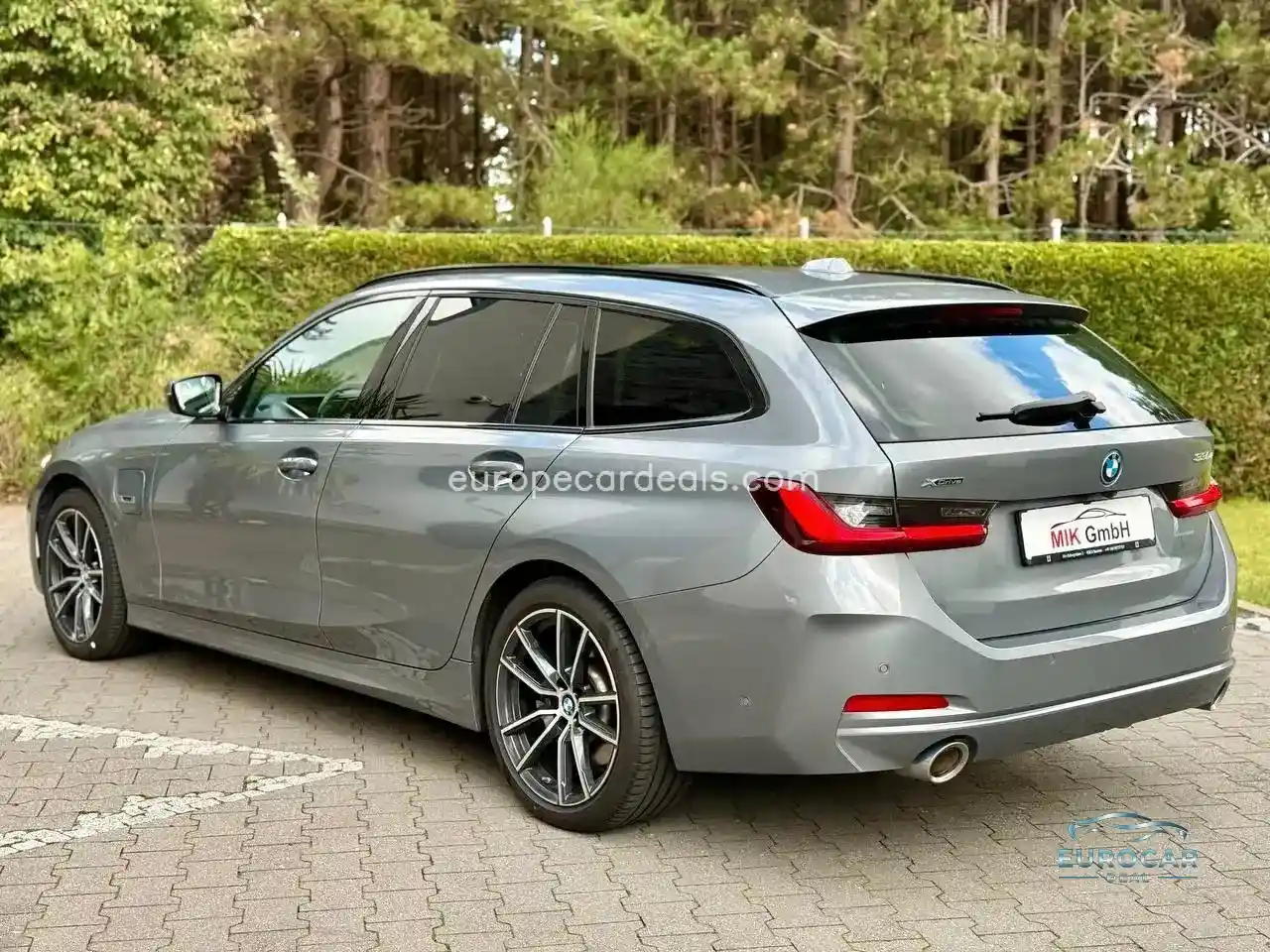 BMW 330