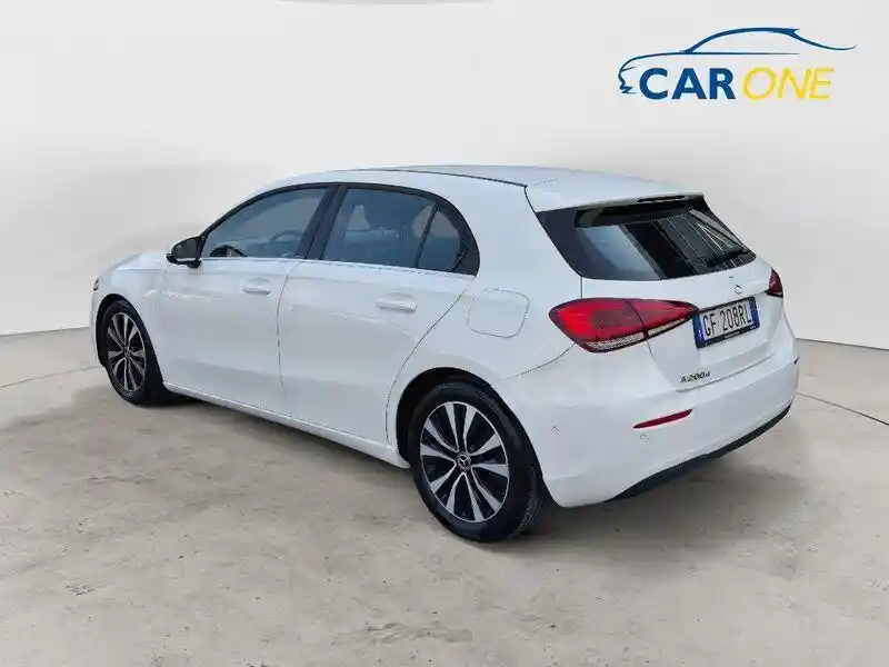Mercedes-Benz A 200