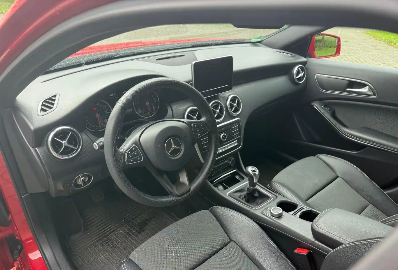 Mercedes-Benz A 180