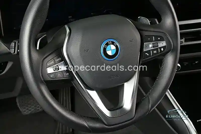 BMW 330