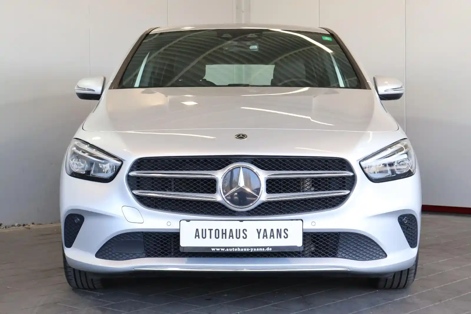 Mercedes-Benz B 200