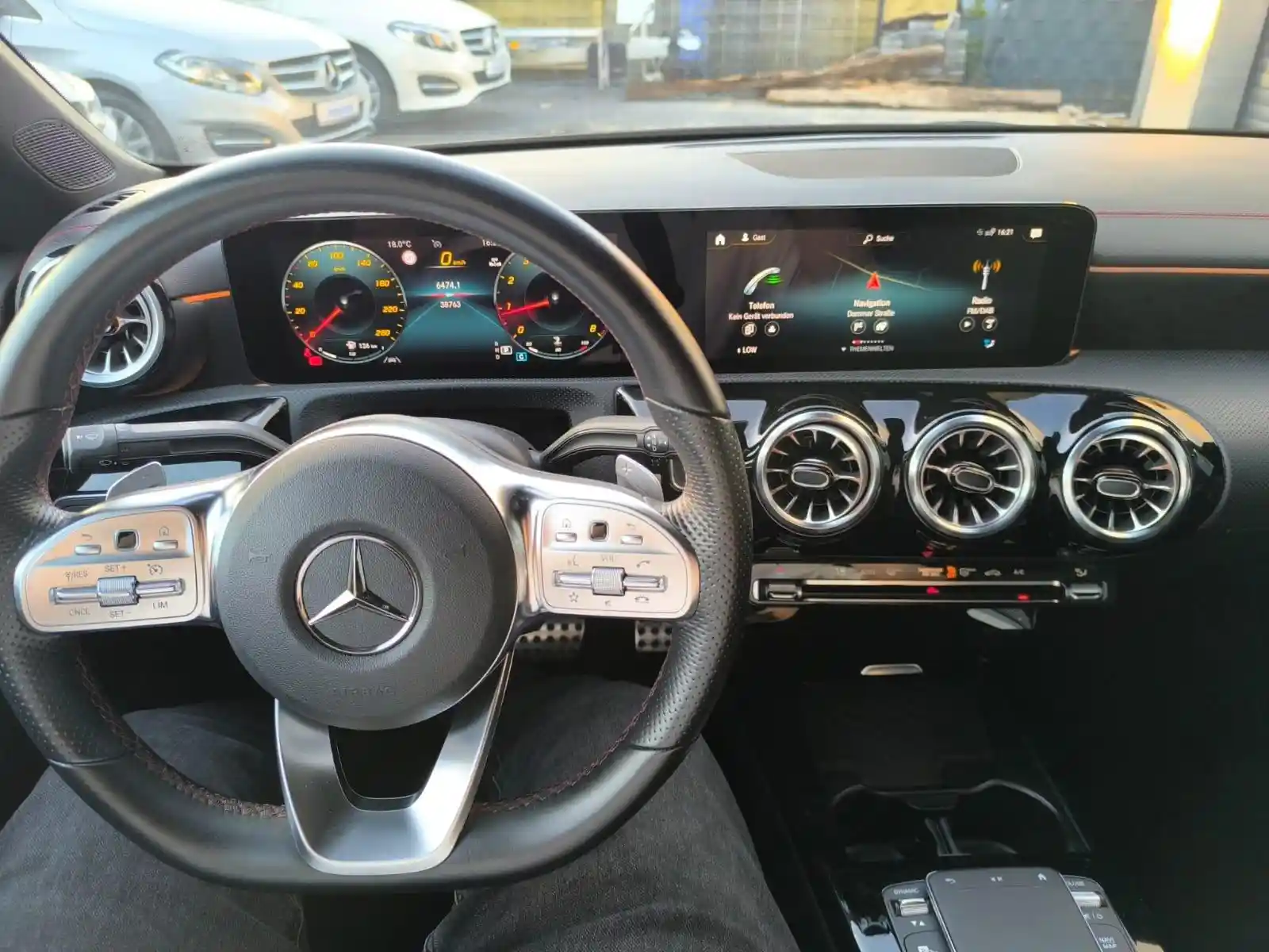 Mercedes-Benz CLA 180