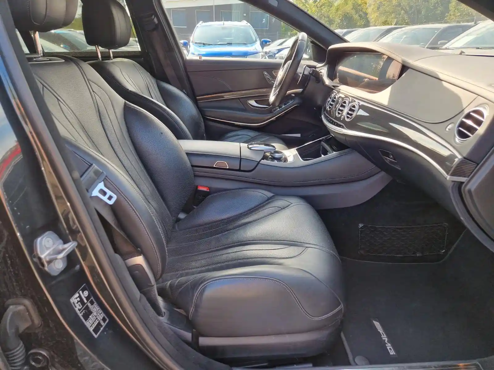 Mercedes-Benz S 560