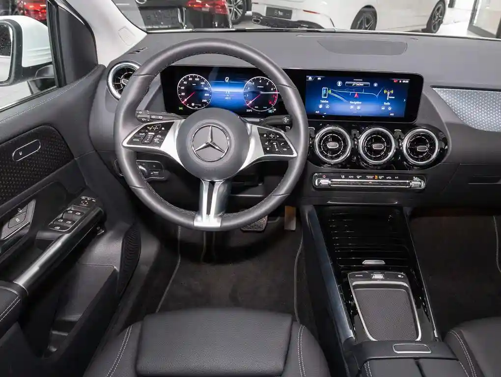 Mercedes-Benz B 180
