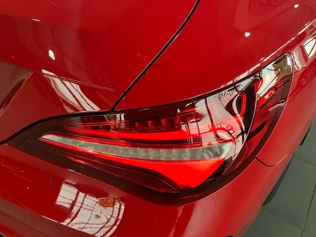 Mercedes-Benz CLA 45 AMG Shooting Brake