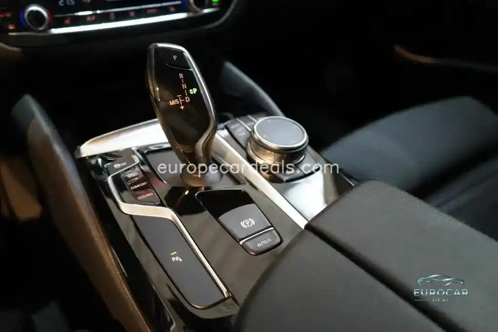 BMW 525