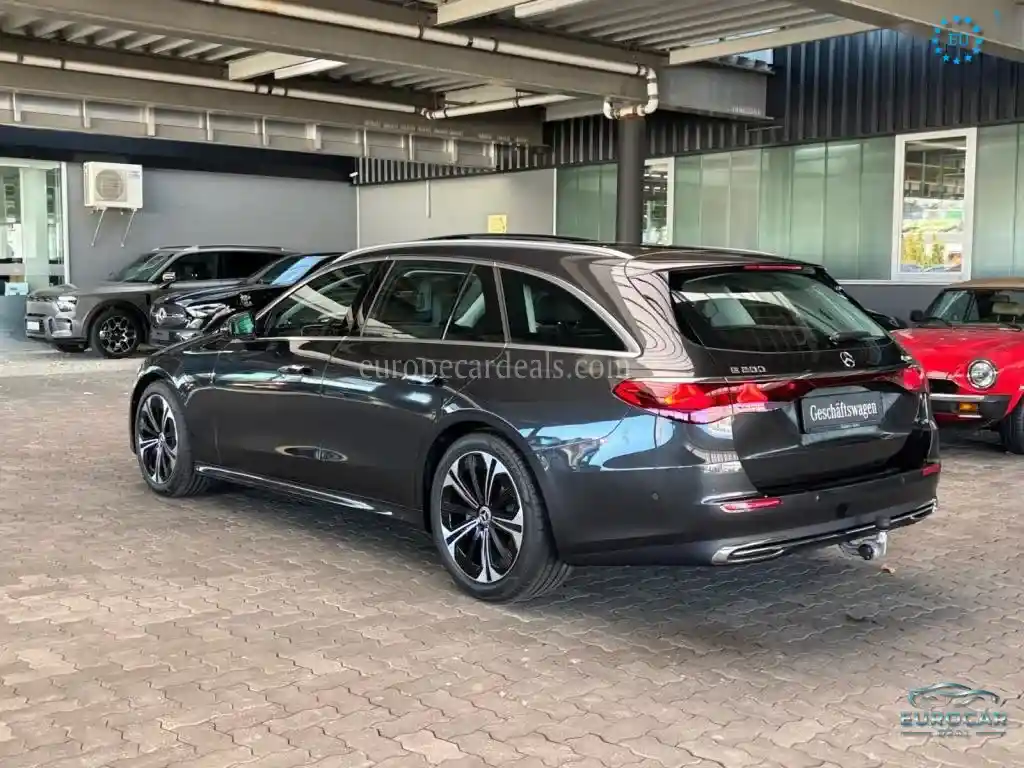 Mercedes-Benz E 200