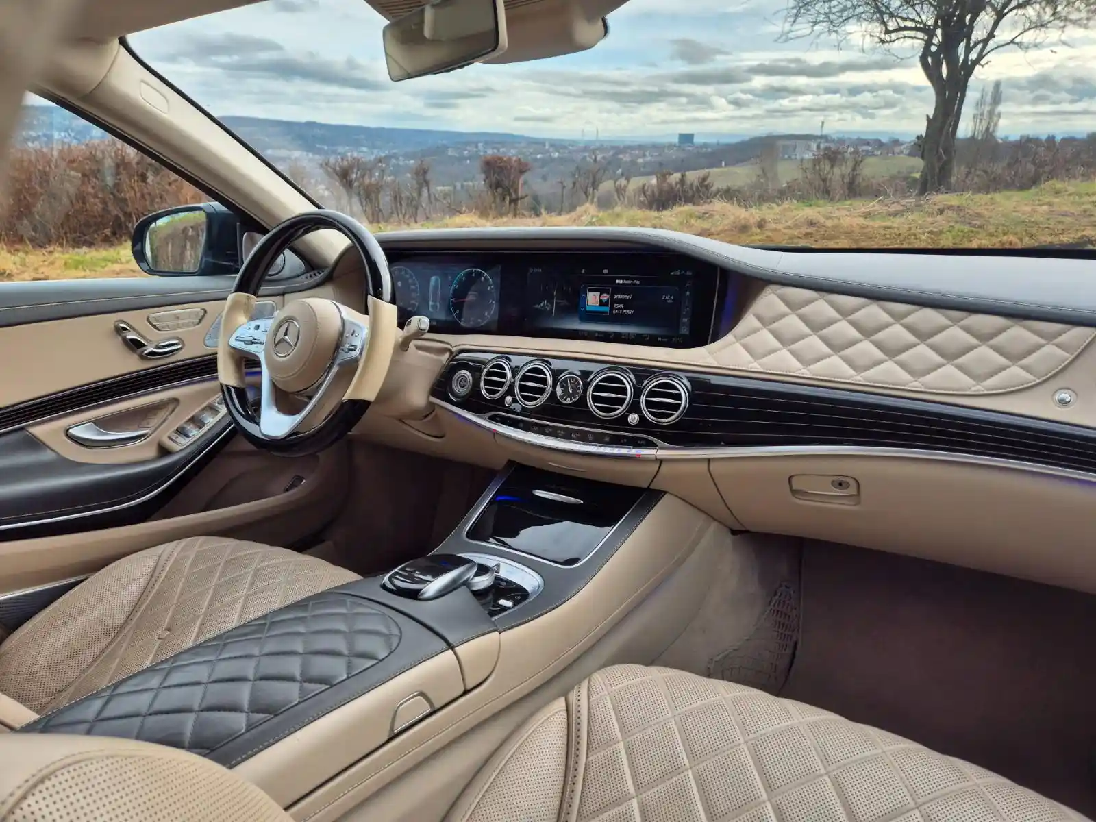Mercedes-Benz S 560