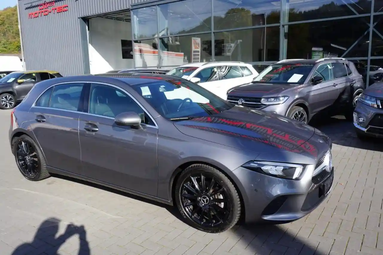 Mercedes-Benz A 200