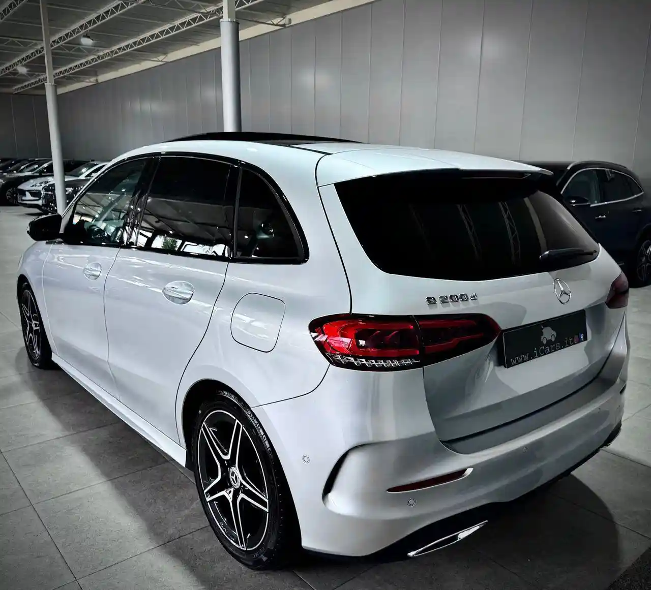 Mercedes-Benz B 200