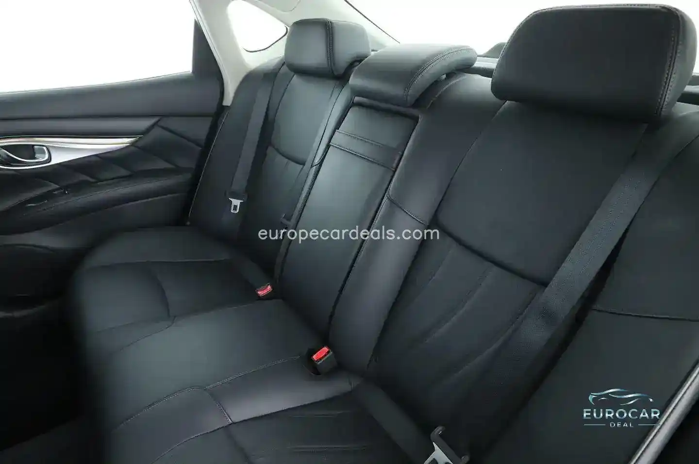 Infiniti Q70