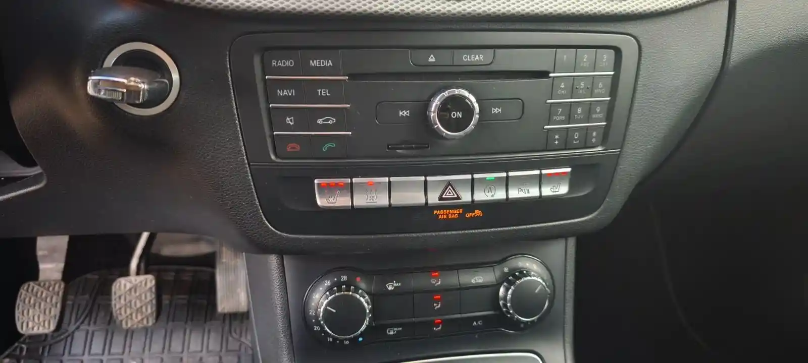 Mercedes-Benz B 180